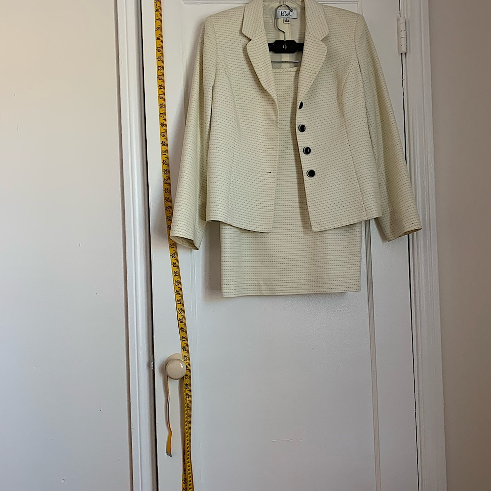 2 piece suit jacket skirt white black dots
